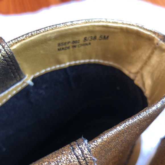 Sold🎉gold boots - Picture 2 of 5